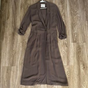 Aritzia Wilfred flowy trench coat